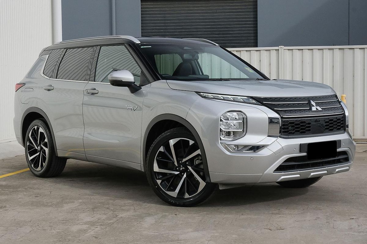 2025 Mitsubishi Outlander PHEV Exceed Tourer ZM