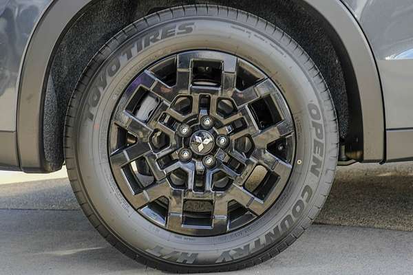 2025 Mitsubishi Outlander LS ZM thumb-4