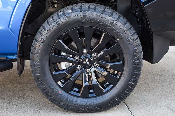 2025 Mitsubishi Triton GLX-R MV 4X4 thumb-4