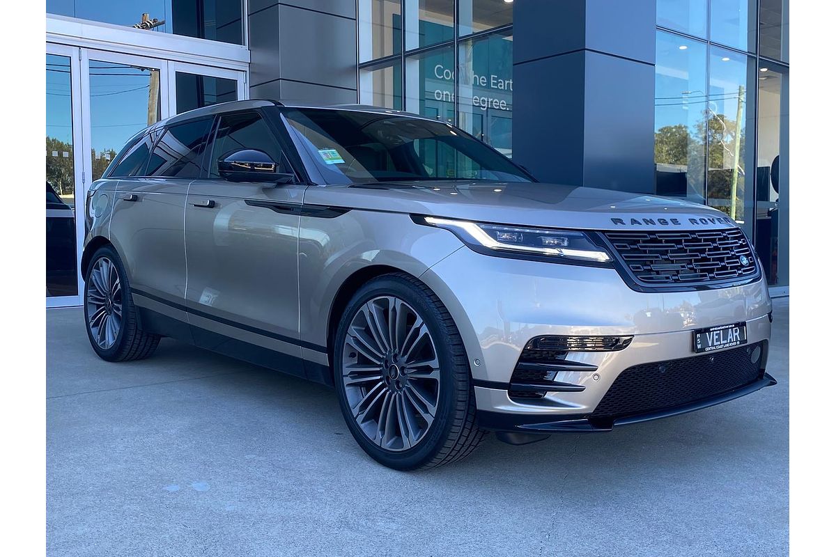 2025 Land Rover Range Rover Velar P250 Dynamic SE L560