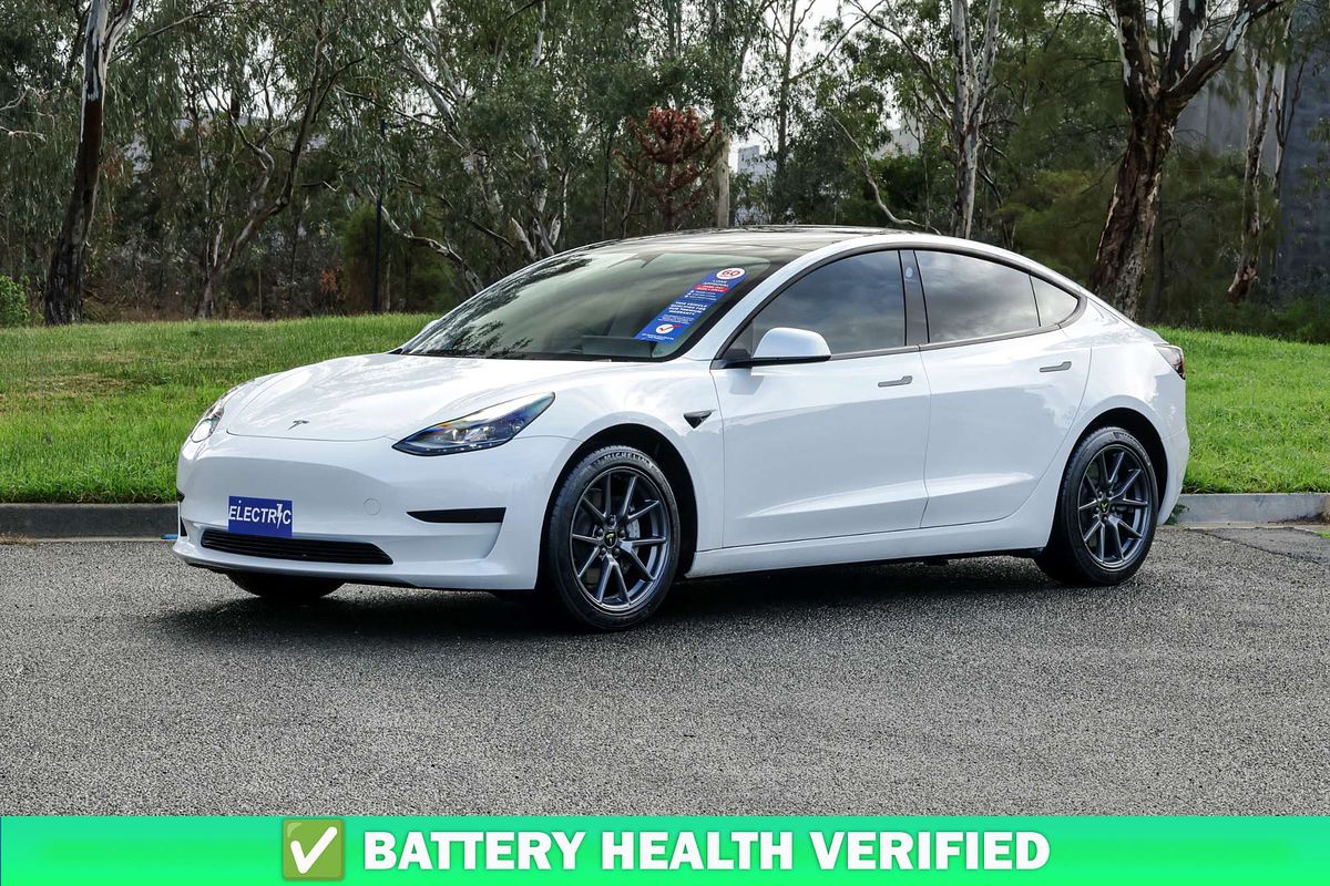 2022 Tesla Model 3 Rear-Wheel Drive