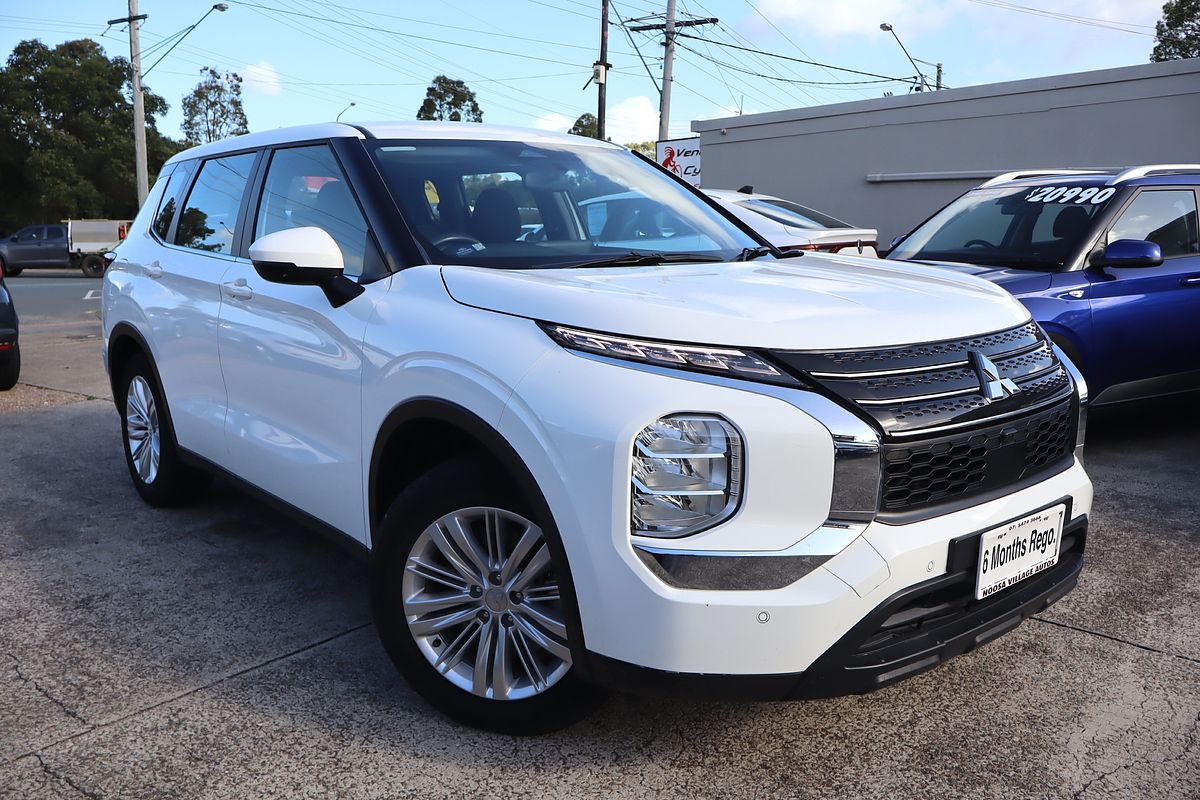 2024 Mitsubishi Outlander ES ZM