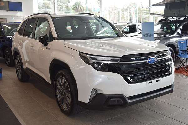 2025 Subaru Forester Hybrid Touring S6