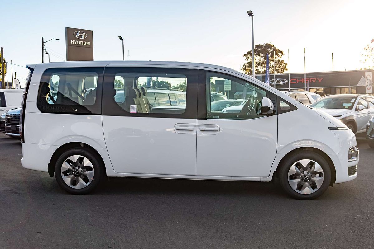 2026 Hyundai STARIA US4.V4