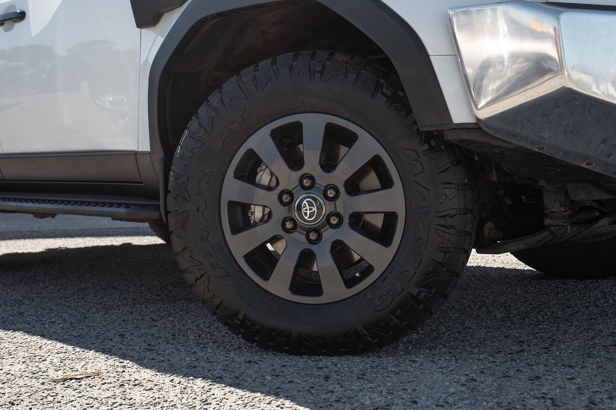 2025 Toyota Landcruiser Prado Altitude GDJ251R