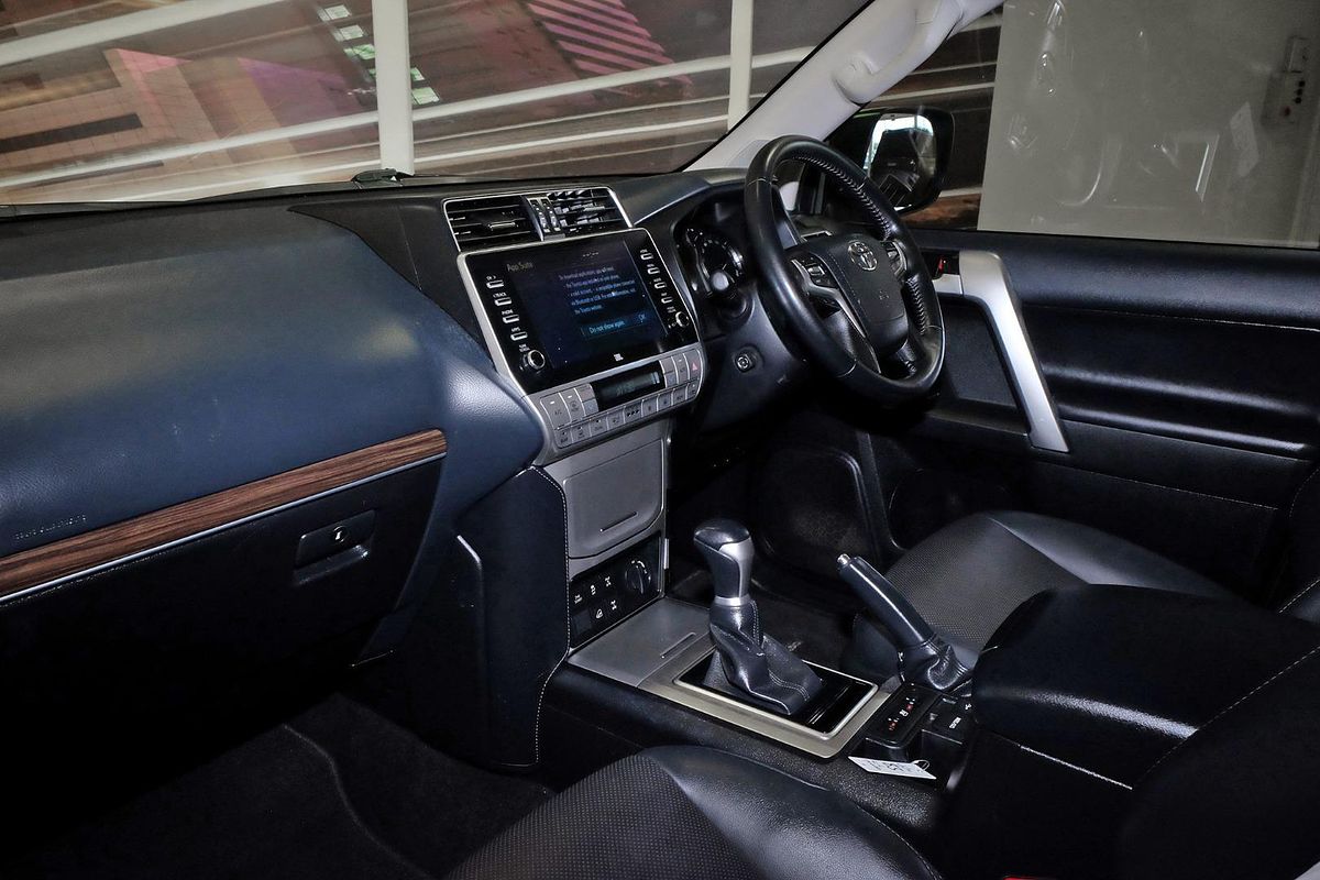 2021 Toyota Landcruiser Prado VX GDJ150R image 8