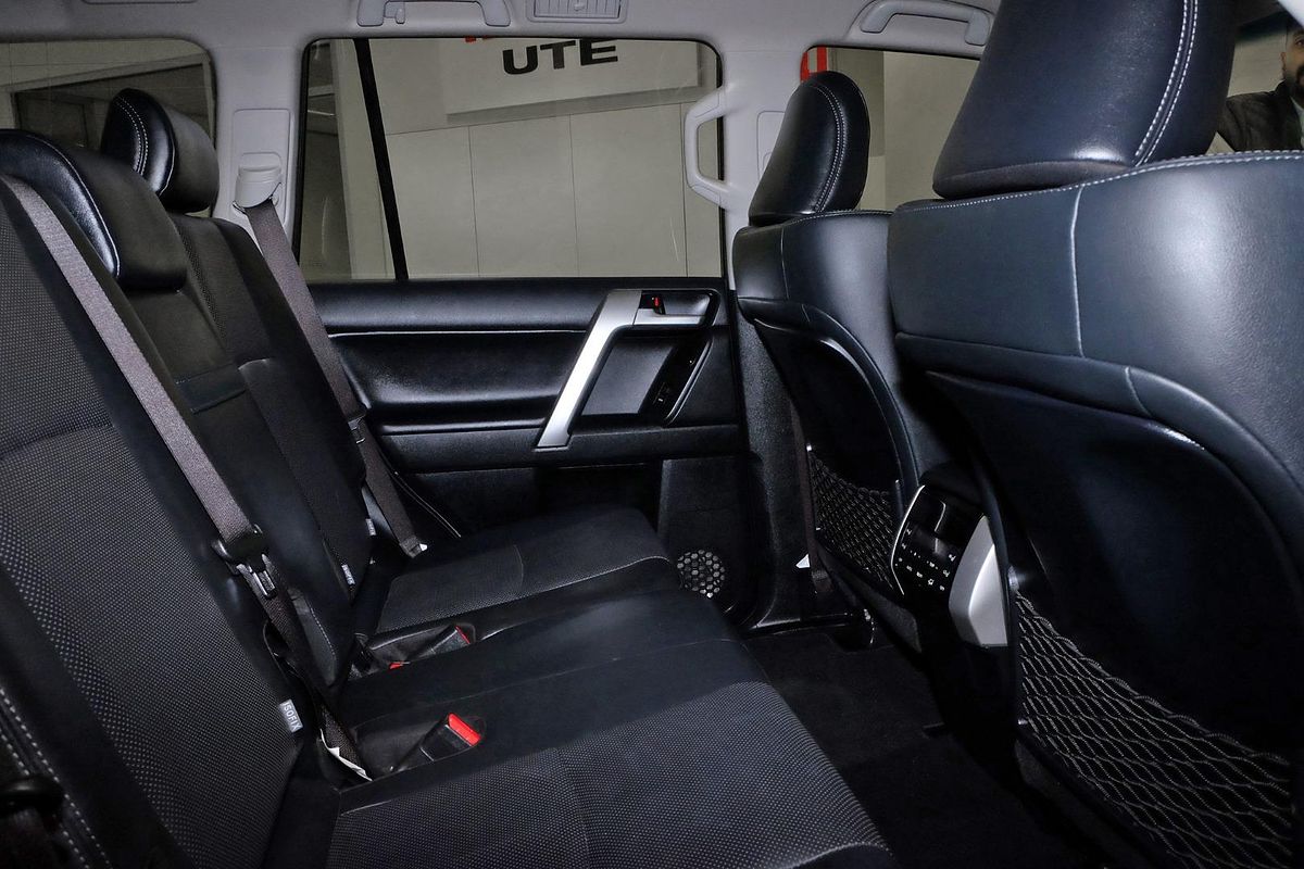 2021 Toyota Landcruiser Prado VX GDJ150R image 10