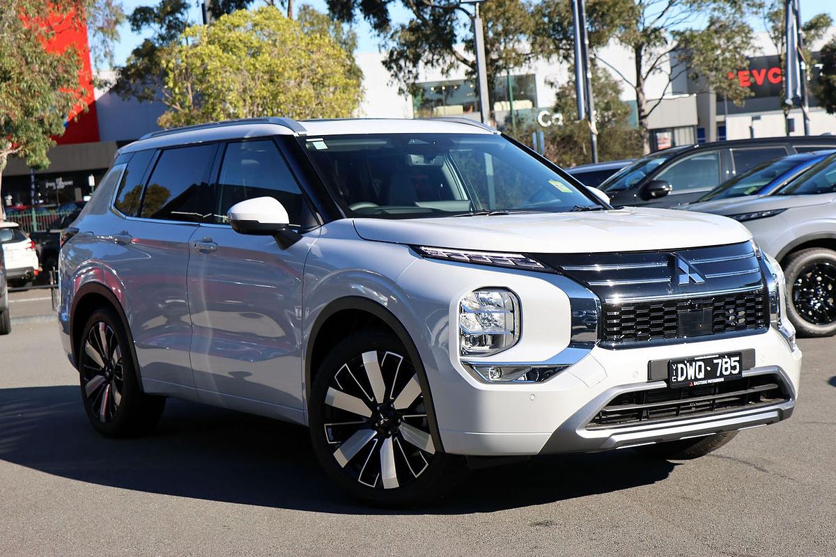 2025 Mitsubishi Outlander Exceed ZM