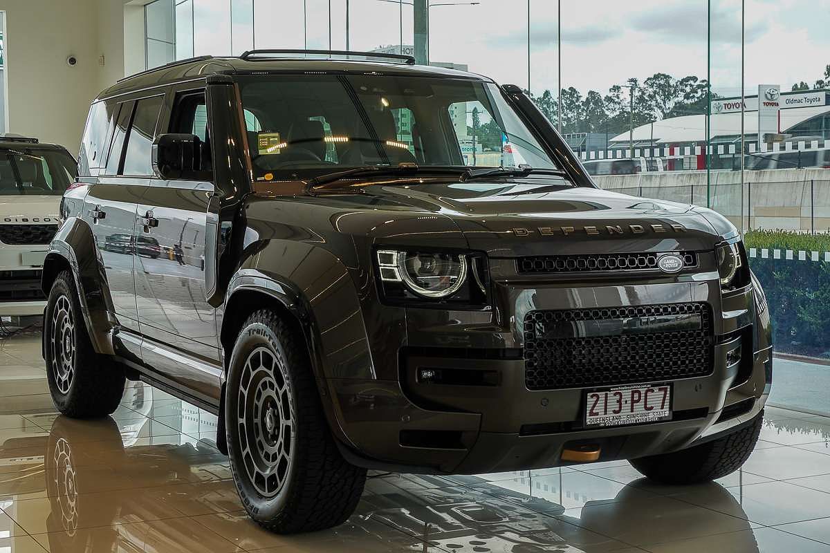 2025 Land Rover Defender 110 P635 OCTA L663