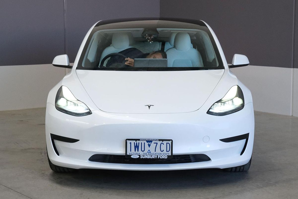 2022 Tesla Model 3 Rear-Wheel Drive