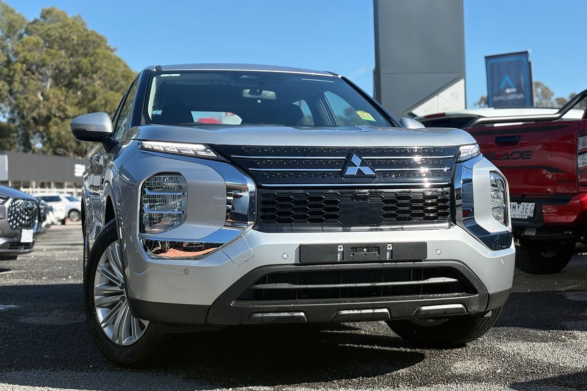 2025 Mitsubishi Outlander PHEV ES ZM