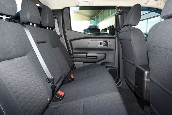 2025 Mitsubishi Triton GLX-R MV 4X4 thumb-8