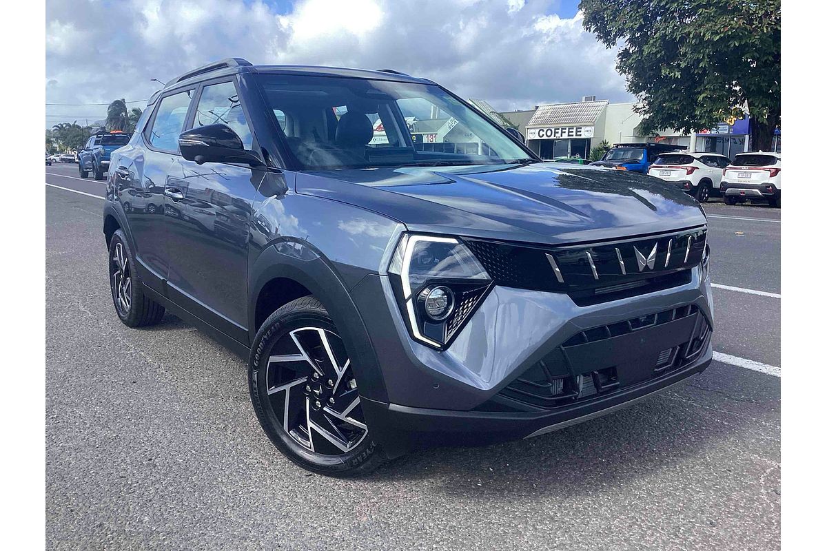2025 Mahindra XUV3XO AX7L