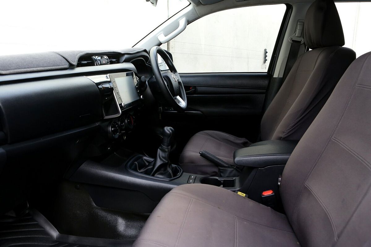 2024 Toyota Hilux SR GUN126R 4X4