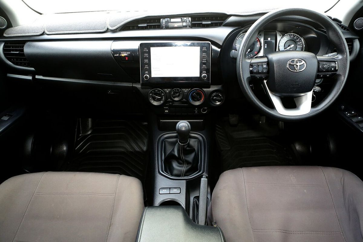 2024 Toyota Hilux SR GUN126R 4X4