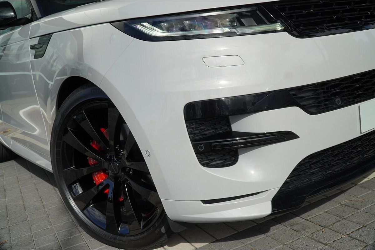 2026 Land Rover Range Rover Sport D300 Dynamic SE L461