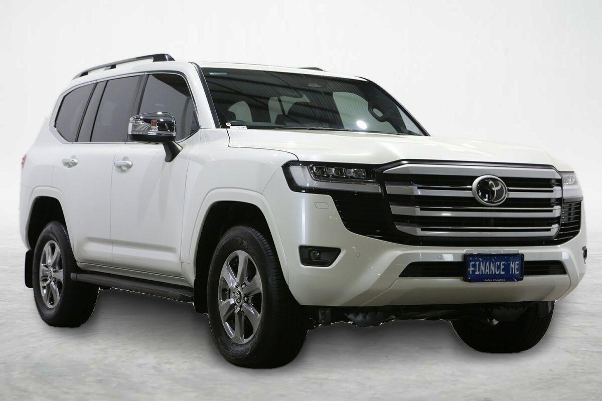 2025 Toyota Landcruiser Sahara FJA300R