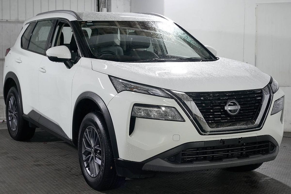 2025 Nissan X-TRAIL ST T33