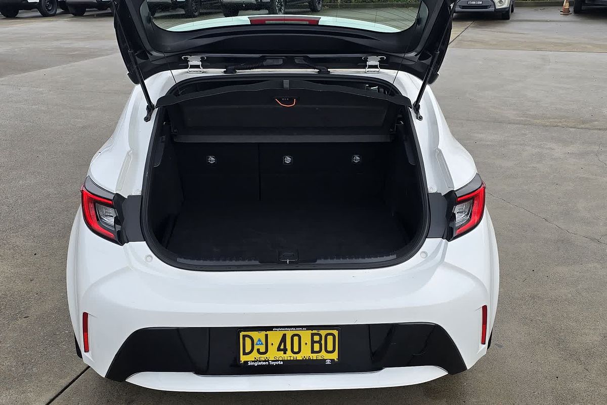 2023 Toyota Corolla Ascent Sport Hybrid ZWE219R