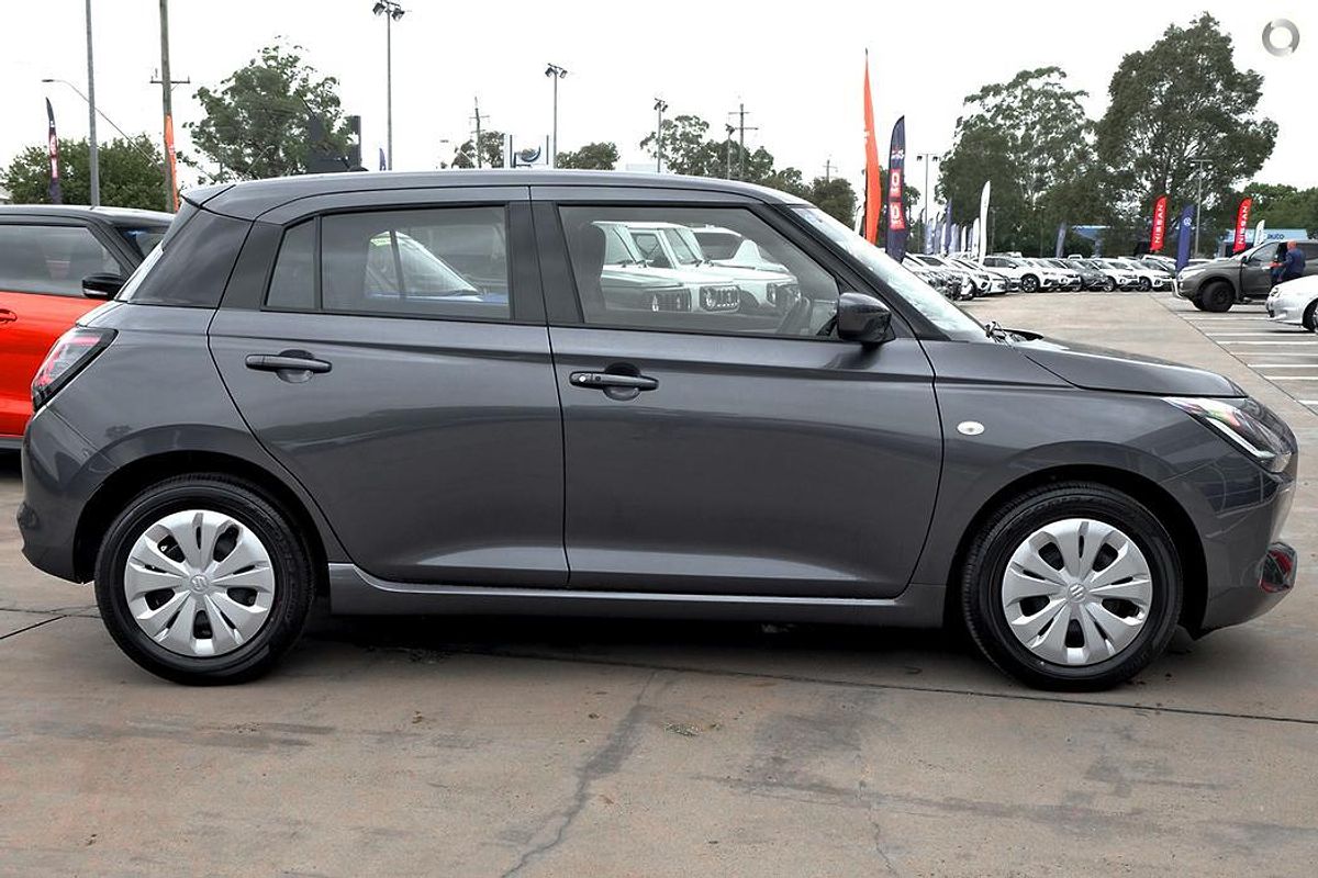 2025 Suzuki Swift Hybrid UZ