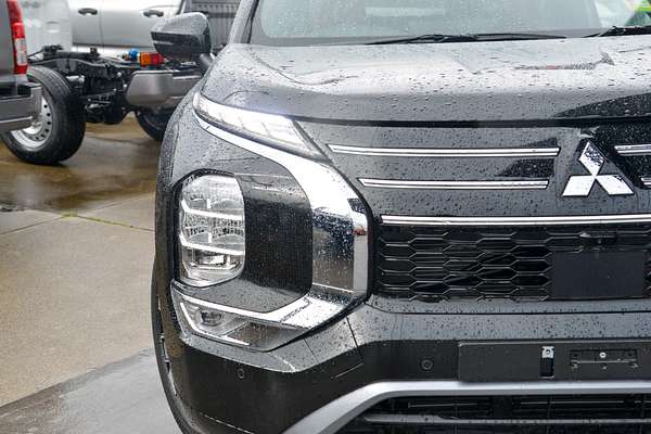 2025 Mitsubishi Outlander Exceed Tourer ZM thumb-1