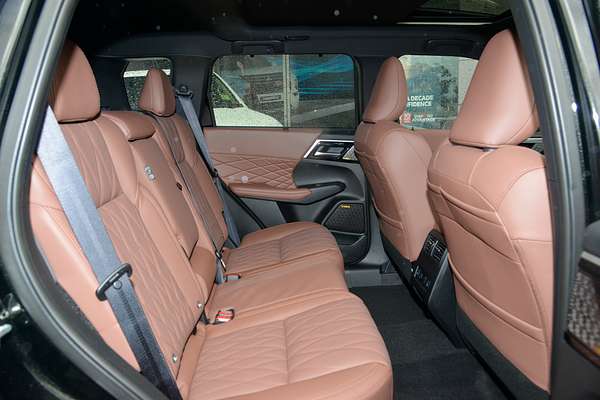 2025 Mitsubishi Outlander Exceed Tourer ZM thumb-8