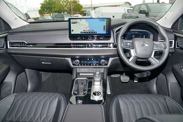 2025 Mitsubishi Outlander Exceed ZM thumb-17