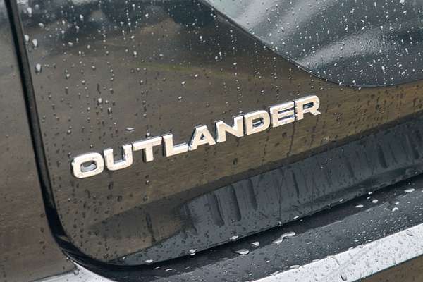 2025 Mitsubishi Outlander Exceed ZM thumb-20