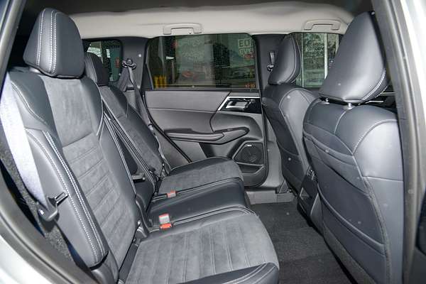 2025 Mitsubishi Outlander Aspire ZM thumb-8
