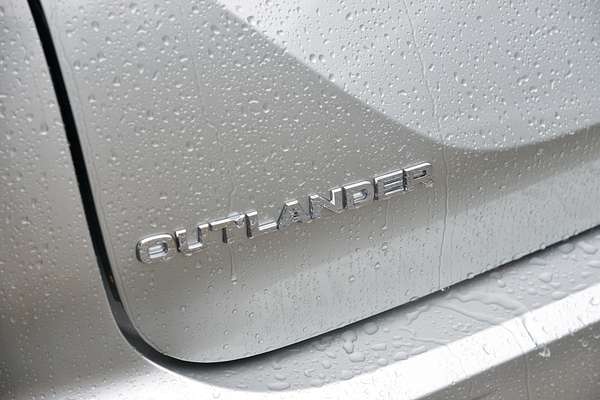 2025 Mitsubishi Outlander Aspire ZM thumb-19