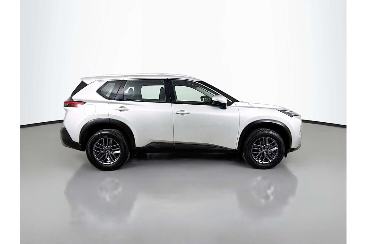 2024 Nissan X-TRAIL ST T33