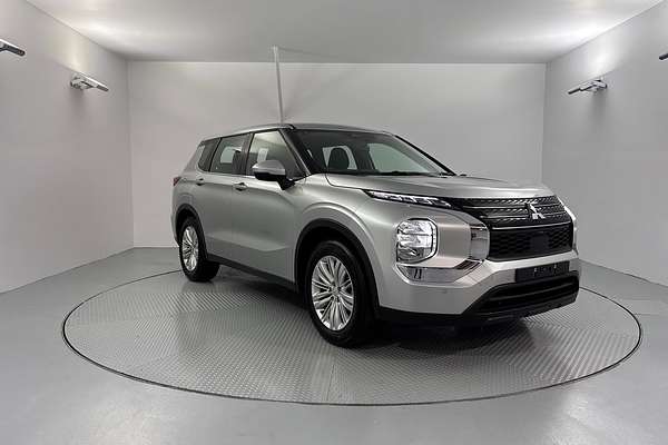 2025 Mitsubishi Outlander ES ZM