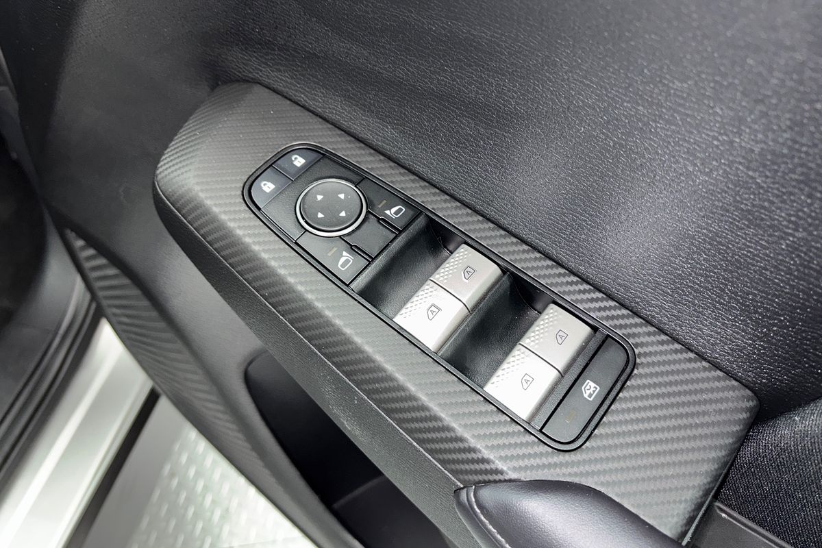 2025 Mitsubishi Outlander ES ZM