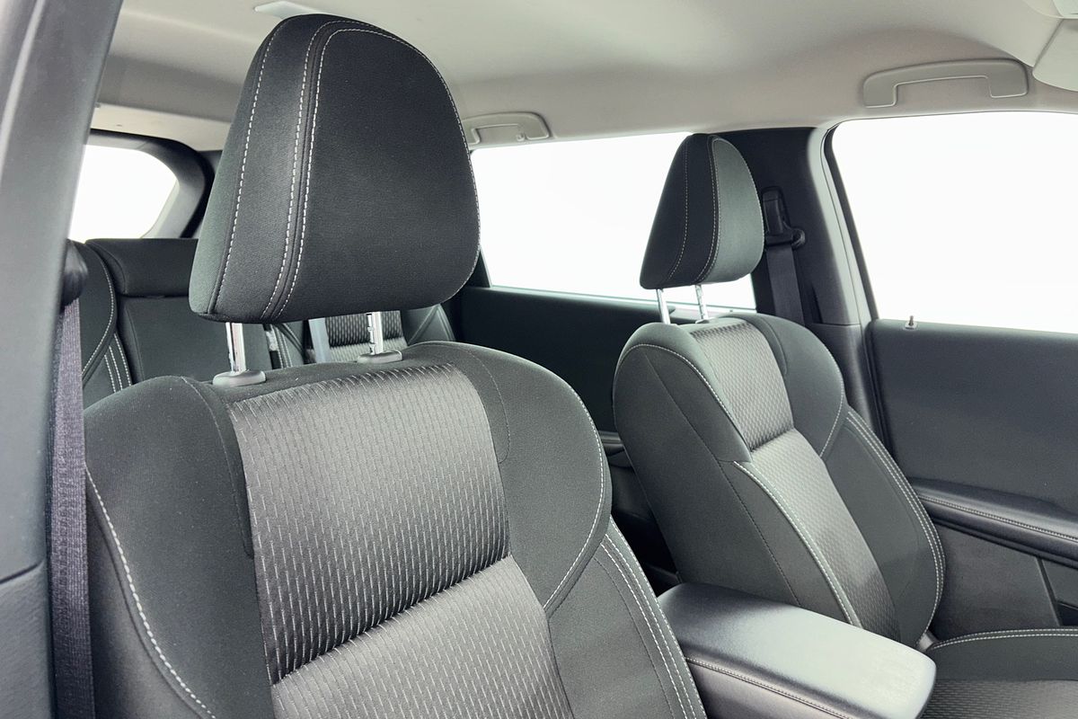 2025 Mitsubishi Outlander ES ZM