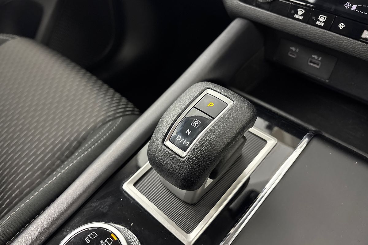 2025 Mitsubishi Outlander ES ZM