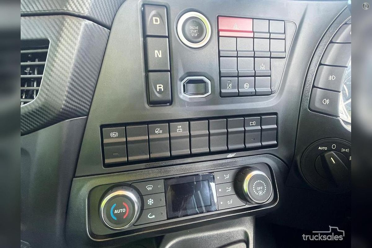 2024 IVECO S-Way AT600 image 16