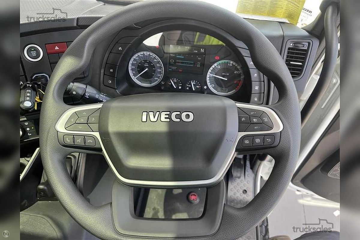 2024 IVECO S-Way AT600 image 17