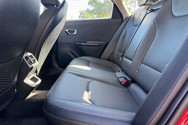 2025 Kia K4 Sport+ CL4m thumb-12