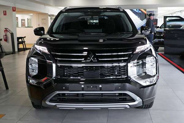 2025 Mitsubishi Outlander LS ZM