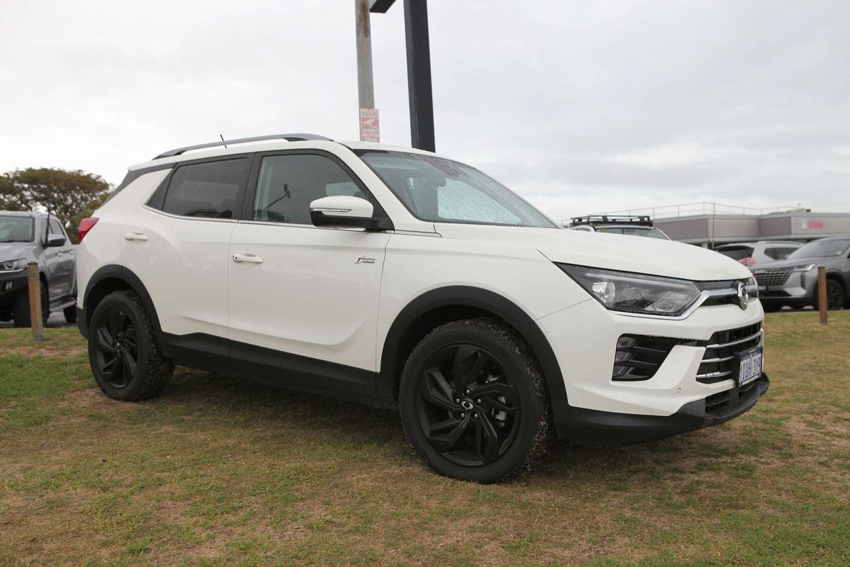2024 KGM Korando Ultimate LTD C300