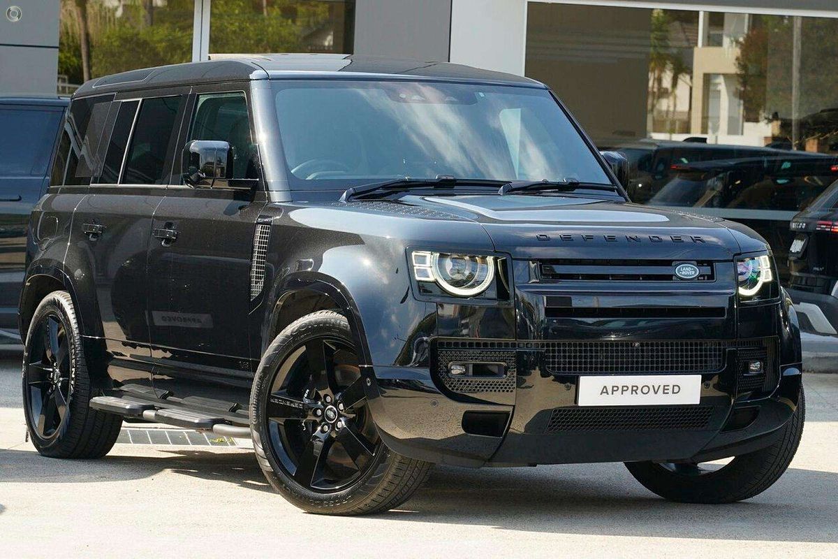 2025 Land Rover Defender 110 P525 V8 L663