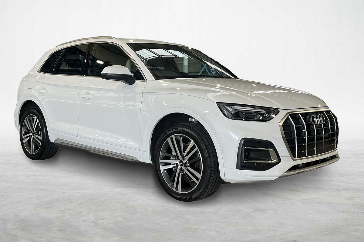 2025 Audi Q5 40 TDI Sport FY