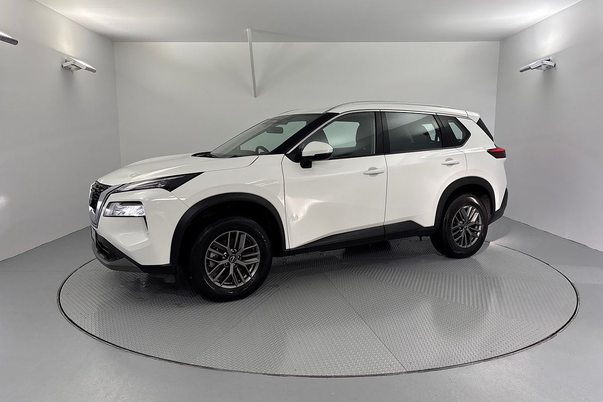 2024 Nissan X-TRAIL ST T33
