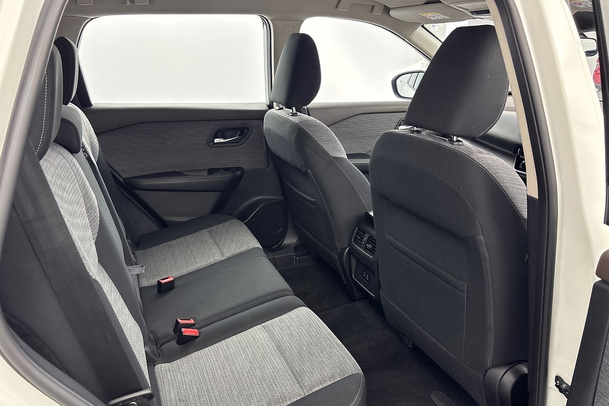 2024 Nissan X-TRAIL ST T33