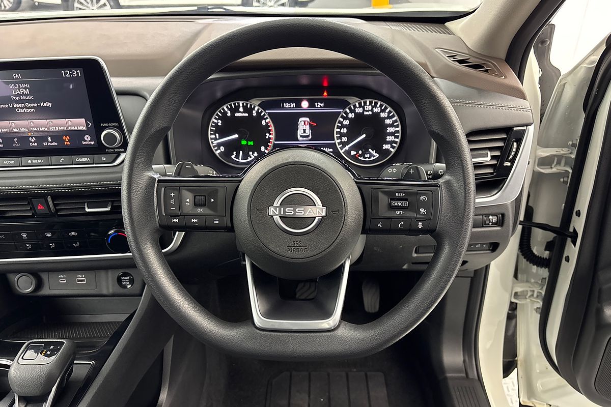 2024 Nissan X-TRAIL ST T33