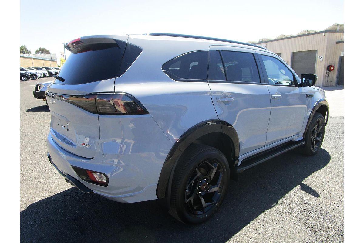 2026 Isuzu MU-X X-TERRAIN