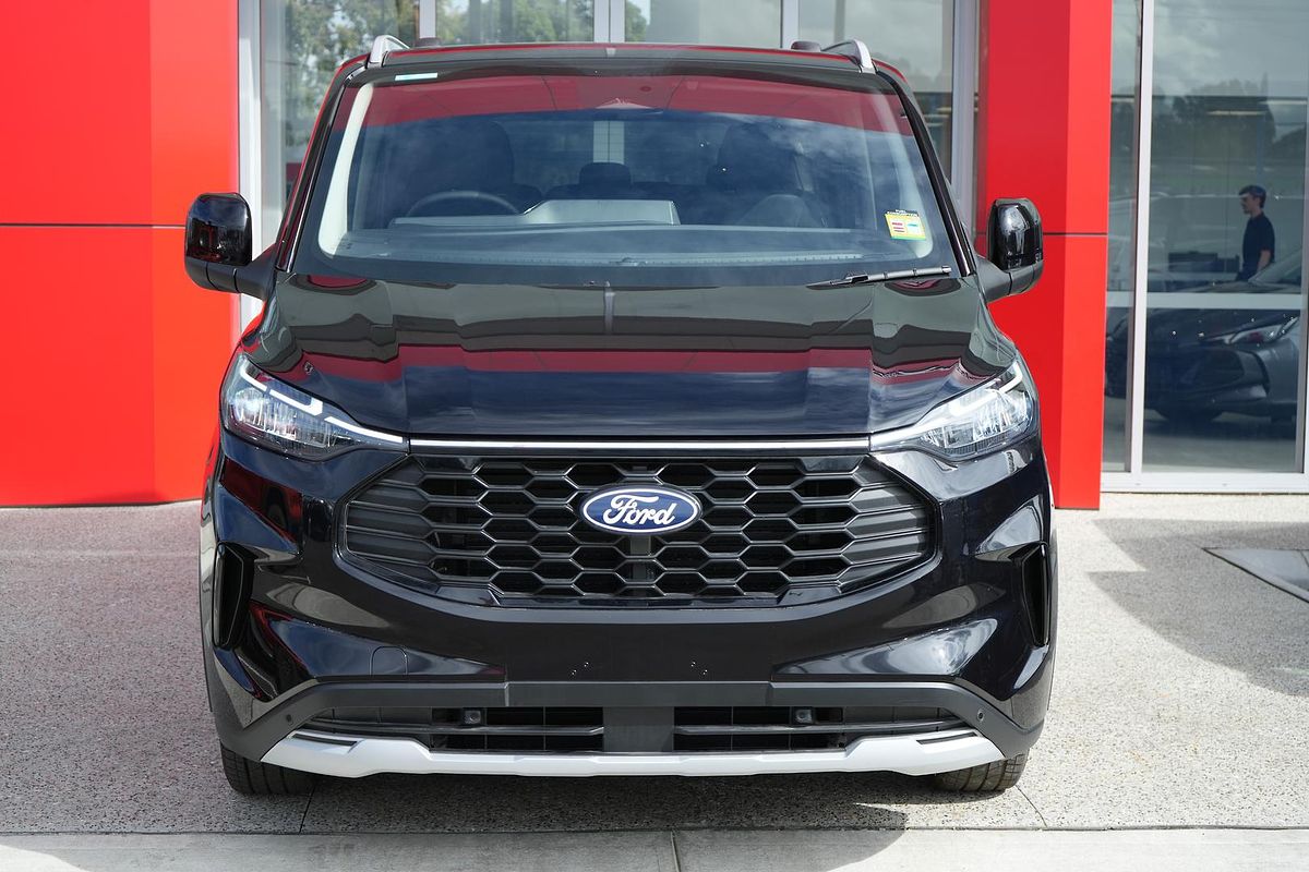 2025 Ford Tourneo Active AV SWB