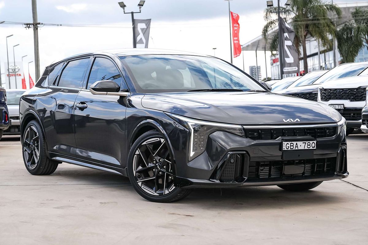 2025 Kia K4 GT-Line CL4m