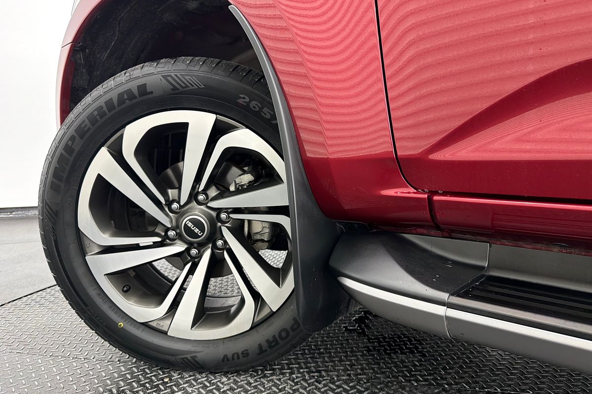 2022 Isuzu MU-X LS-T