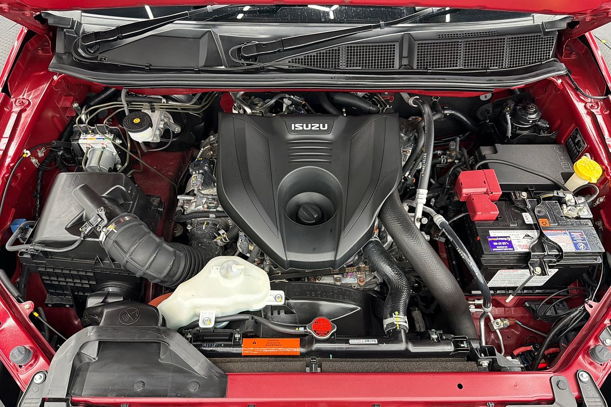 2022 Isuzu MU-X LS-T